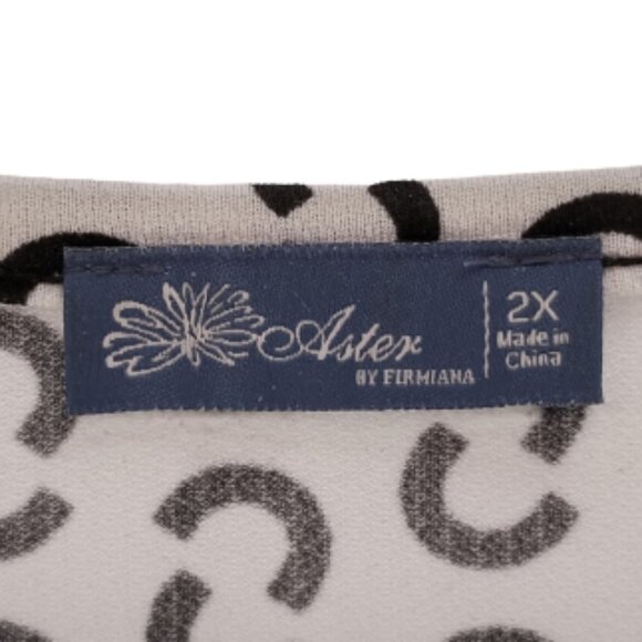 Aster by Firmiata Black and White Abstract Tunic - 2X - Picture 6 of 9